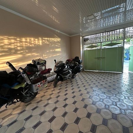 Albergue Sultan Saray Osh Exterior foto