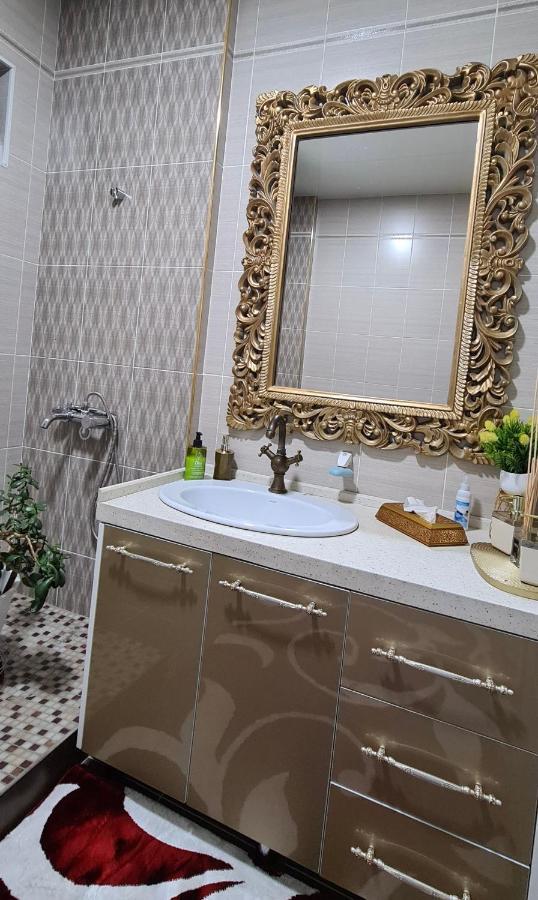 Albergue Sultan Saray Osh Exterior foto