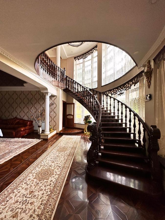Albergue Sultan Saray Osh Exterior foto