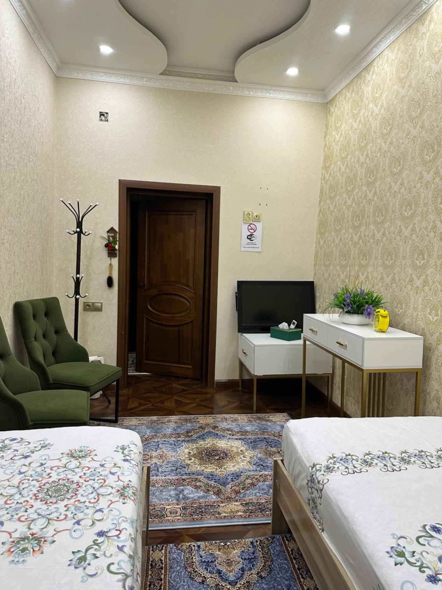 Albergue Sultan Saray Osh Exterior foto