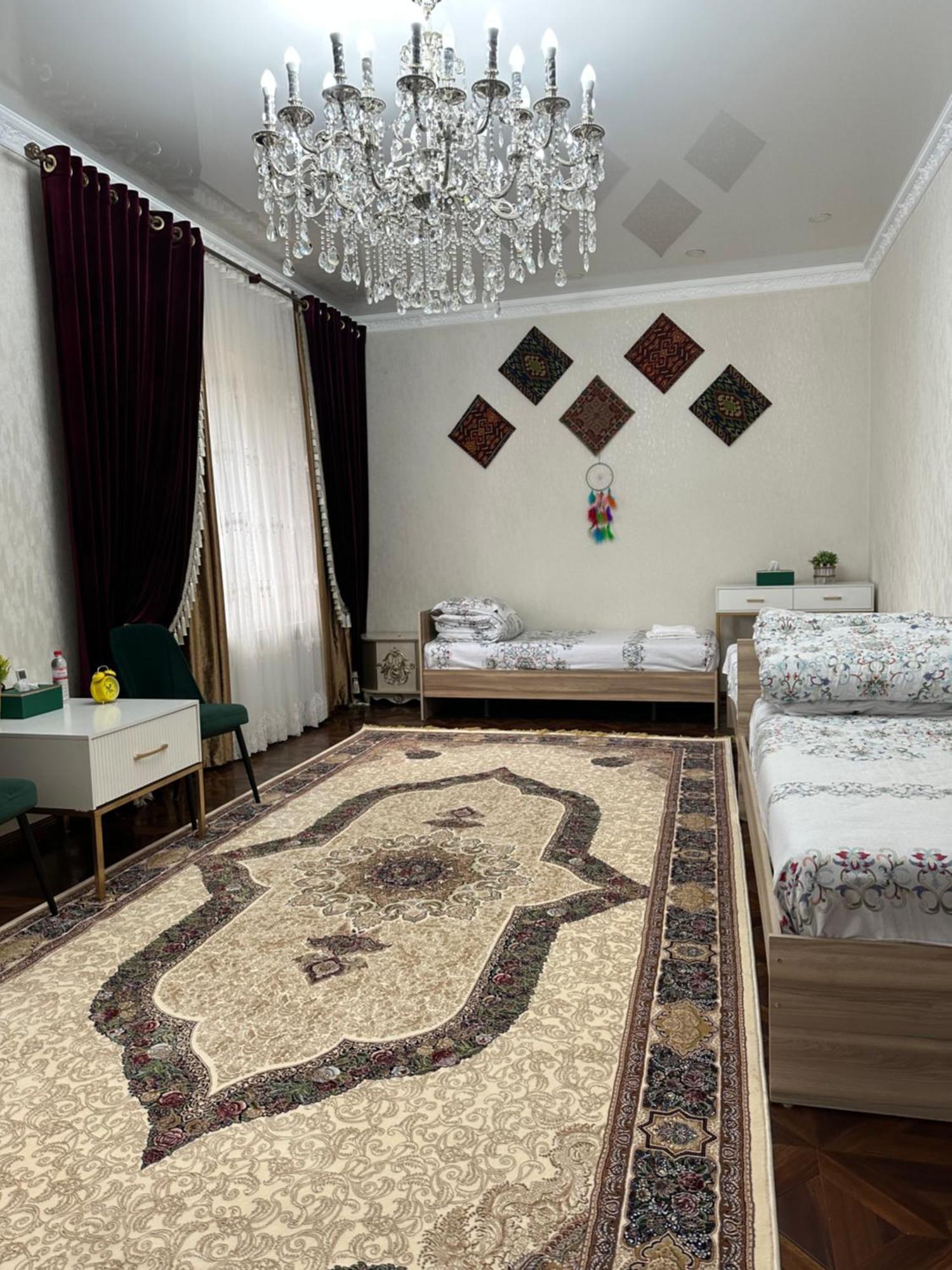 Albergue Sultan Saray Osh Exterior foto
