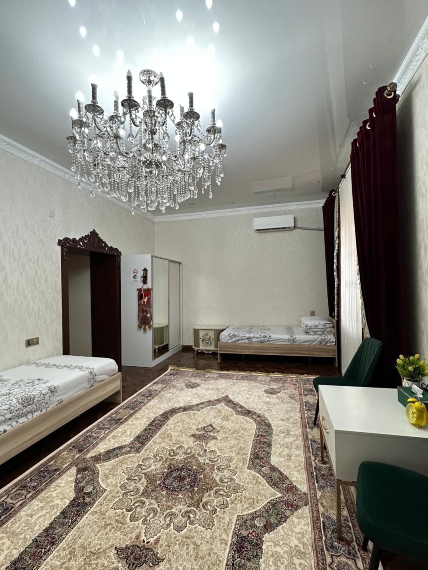 Albergue Sultan Saray Osh Exterior foto