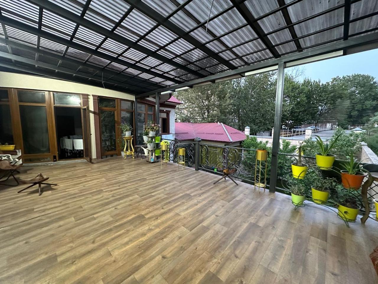 Albergue Sultan Saray Osh Exterior foto